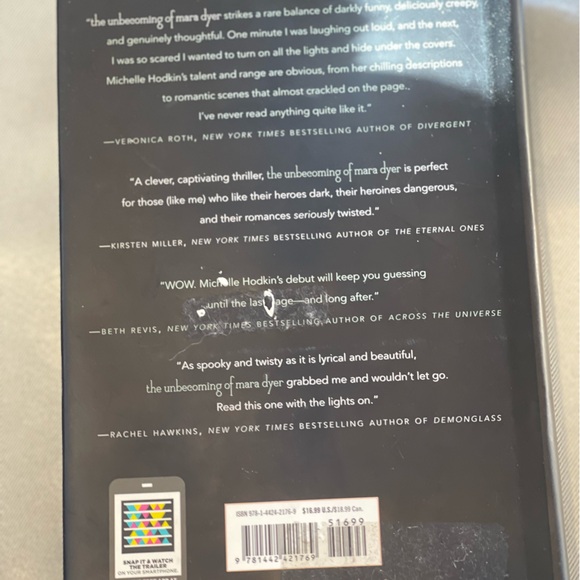 The Unbecoming of Mara Dyer Book - Picture 3 of 3